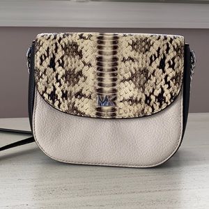 Michael Kors Crossbody Bag